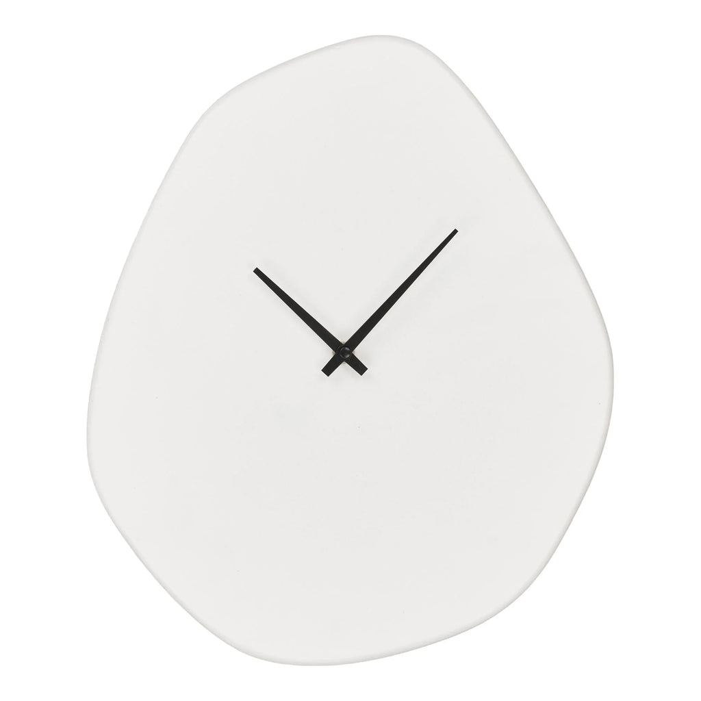 Horloge murale organique en ciment blanc cassé 28x33 cm avec forme irrégulière