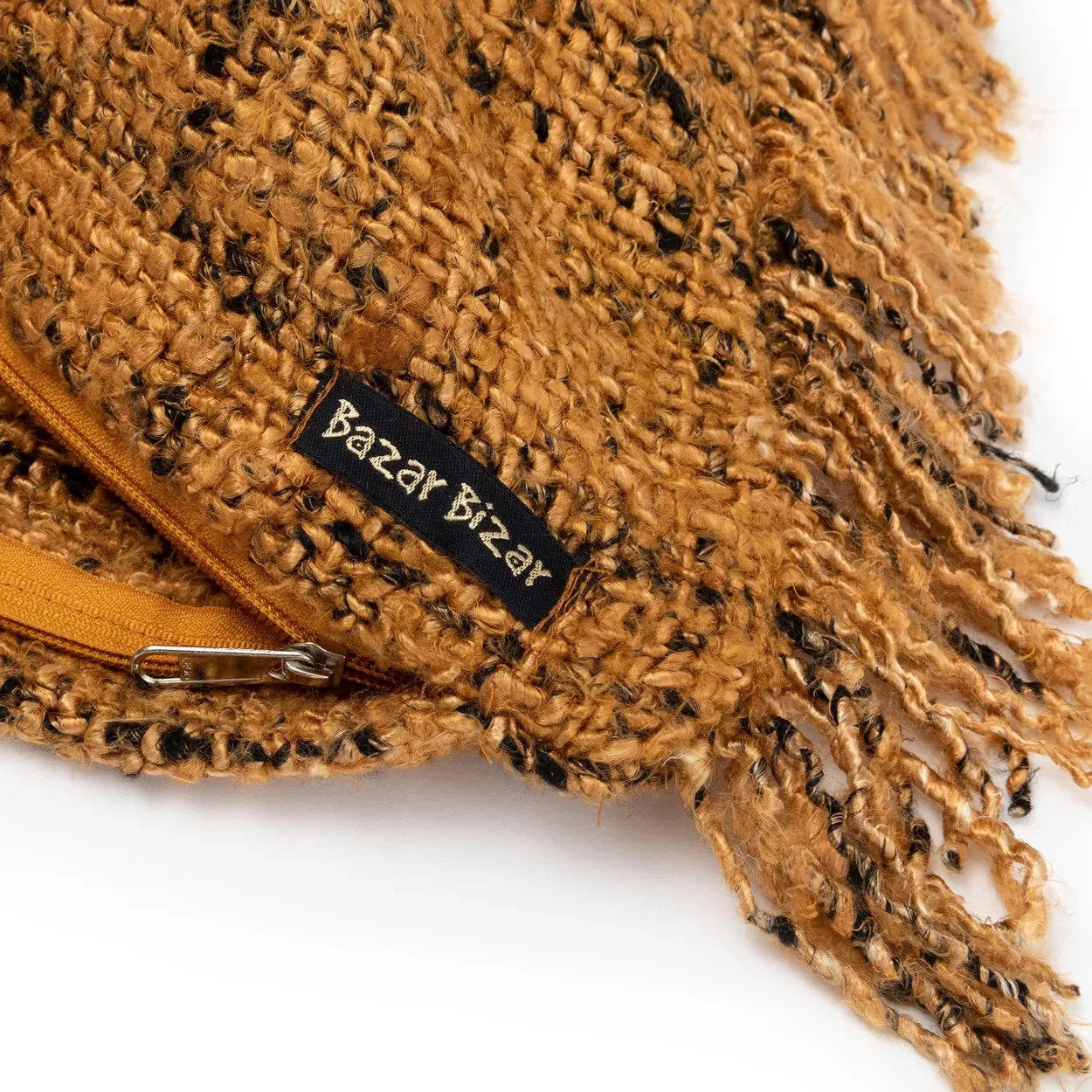 Housse de coussin carrée en coton tissé marron avec franges et fermeture éclair