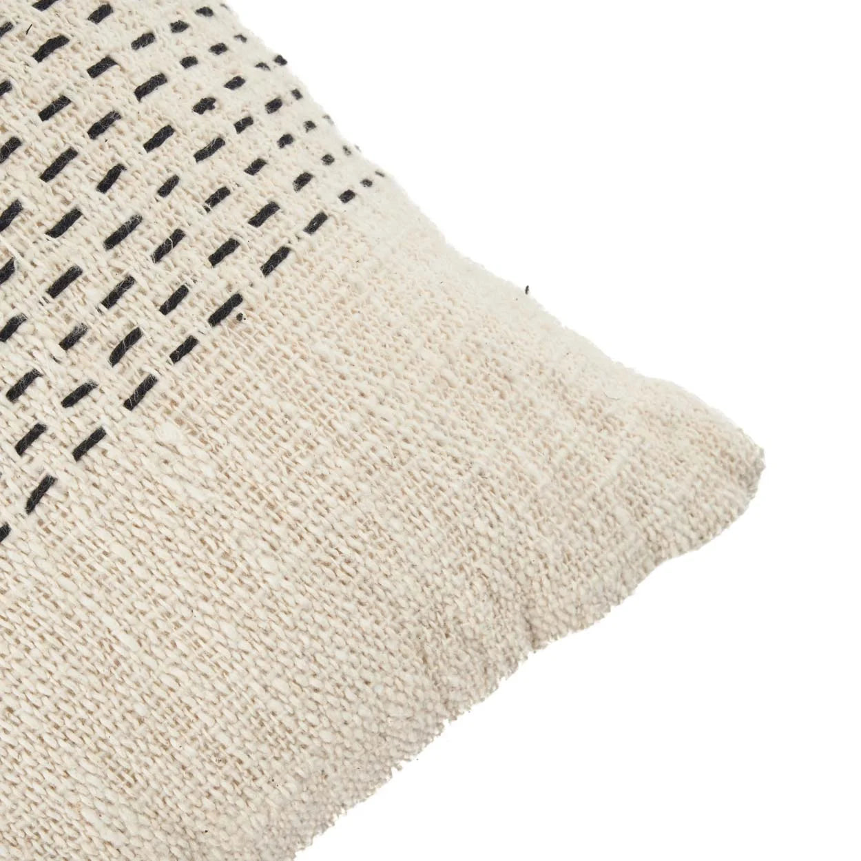 Coussin carré en coton tissé blanc cassé avec rayures noires et motifs texturés