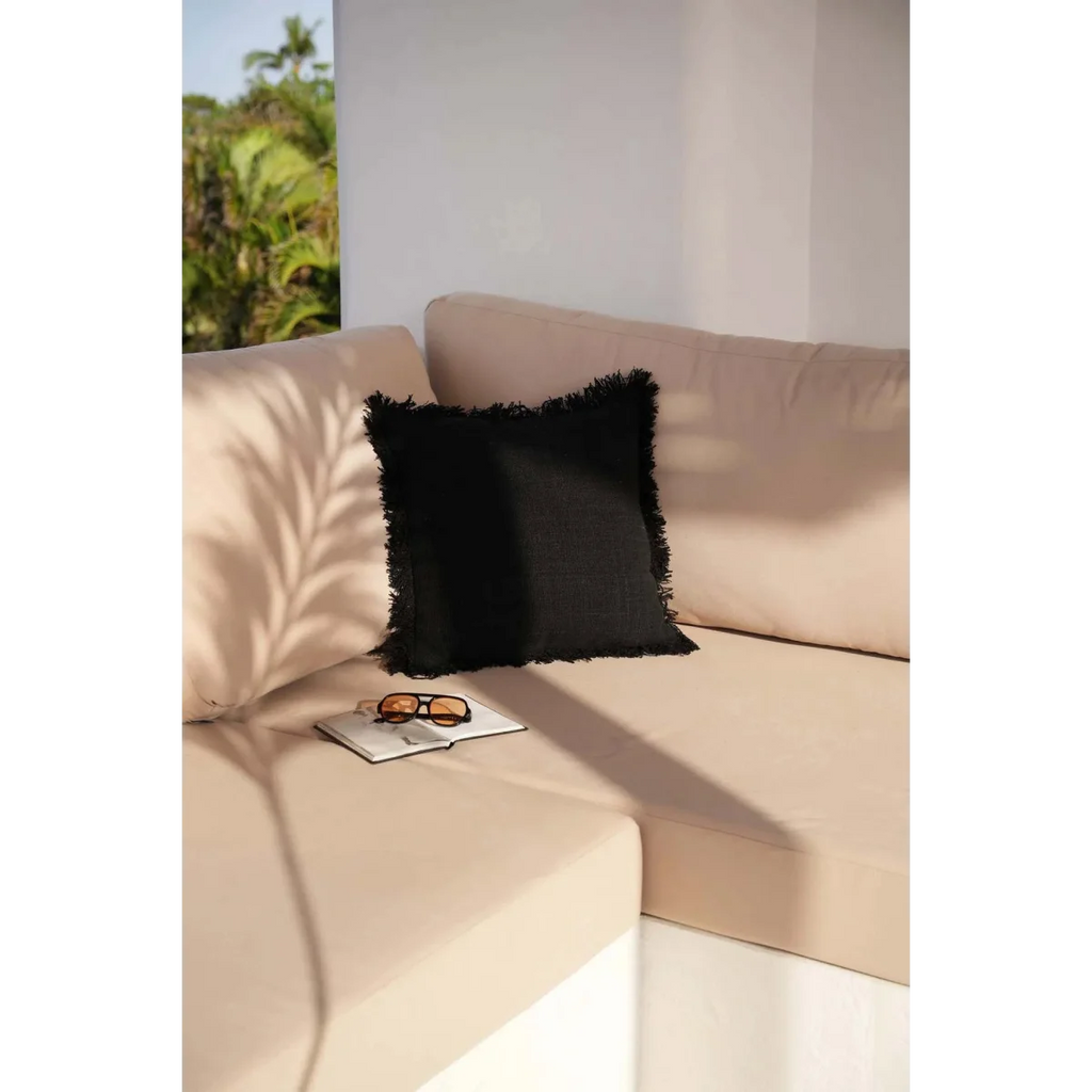Housse coussin carrée noire lune avec franges – 50x50 cm