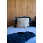 Housse de coussin carrée en raphia tressé beige texturé