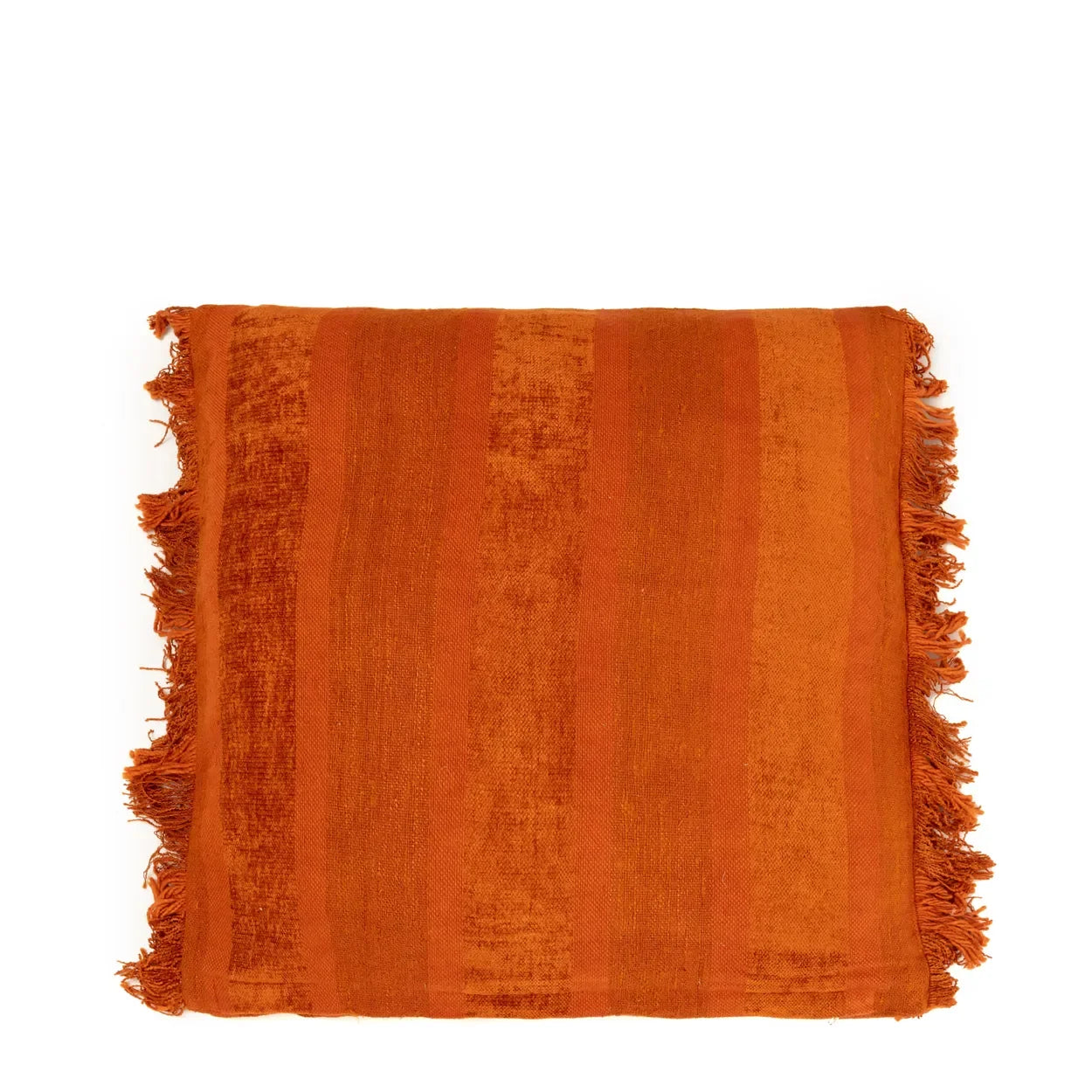 Coussin carré en velours rouille avec rayures orange et franges de 60x60 cm