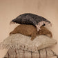 Coussins décoratifs en coton noir cuivre avec franges, empilés 40x40 cm