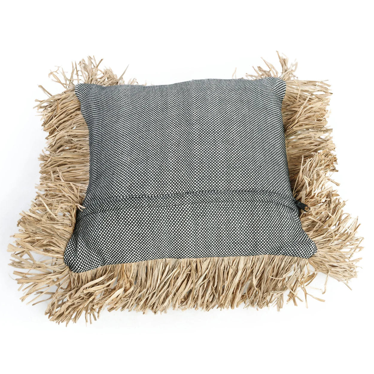 Housse de coussin coton noir naturel à franges en raphia - 40x40 cm