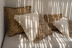 Coussins texturés en coton et raphia blanc naturel avec coquillages 60x60 cm