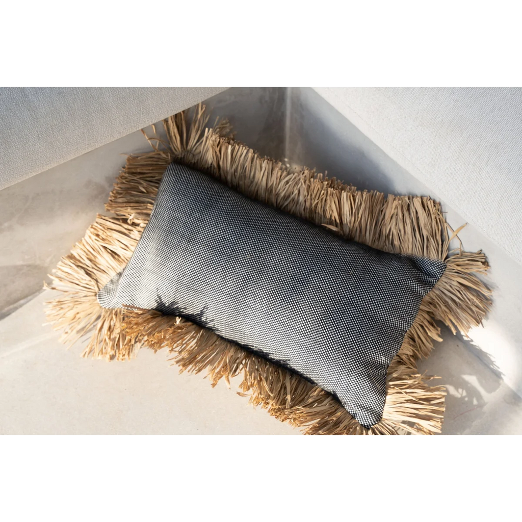 Housse de coussin coton et raphia noir naturel 30x50