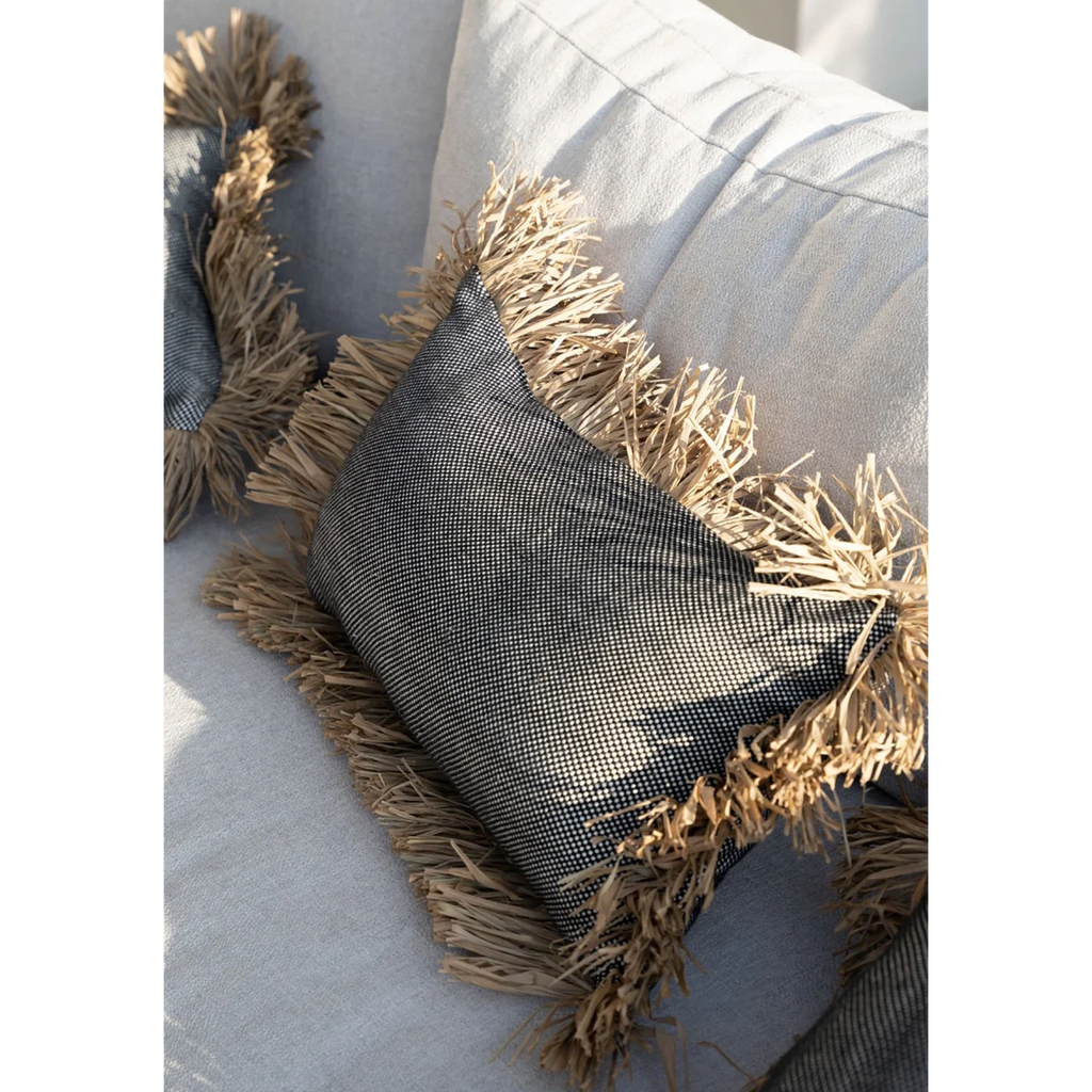 Housse de coussin coton et raphia noir naturel 30x50