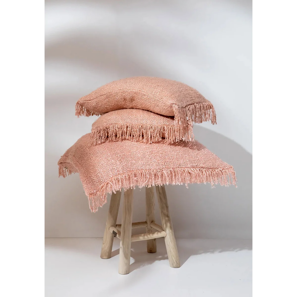 Coussin en coton rose saumon avec franges, 40x40 cm, décoration intérieure chaleureuse