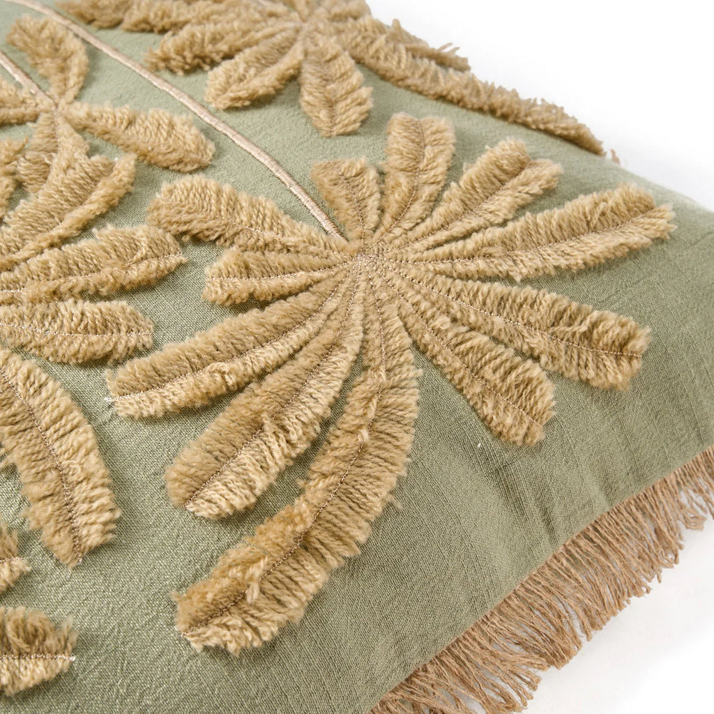 Housse de coussin vert olive en coton avec palmiers brodés et franges