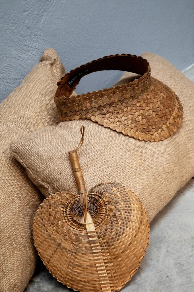 Visière tissée et éventail en forme de cœur avec la housse de coussin en jute Naturelle