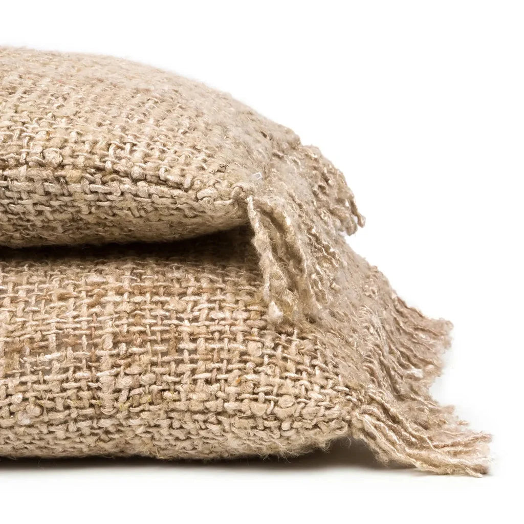 Coussins en burlap empilés avec franges, Housse de coussin Oh My Gee Beige 35x100