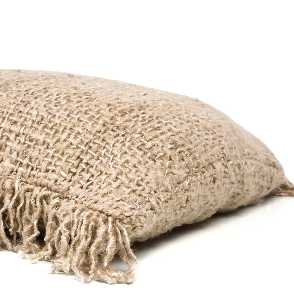 Coussin texturé beige avec franges Oh My Gee 40x40, parfait pour votre décoration