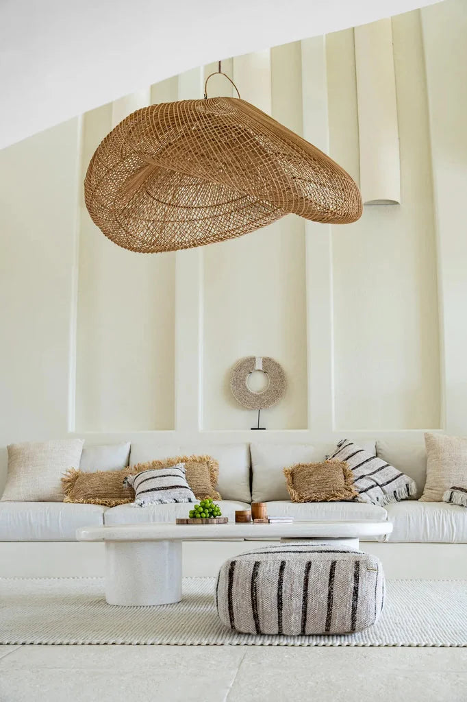 Suspension en forme organique tissée pour le coussin Bohémien Blanc Oh My Gee