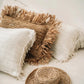Chapeau en paille tressée associé à La housse de coussin Oh My Gee - Crème - 35x100