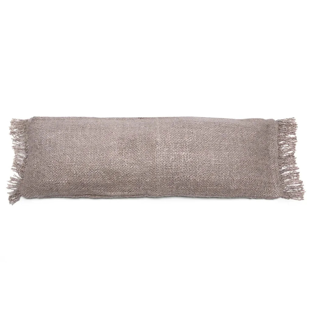 Coussin rectangulaire gris perle avec frange de 35x100 cm La housse de coussin Oh My Gee