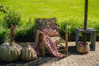 Chaise tissée avec accents roses et coussin La housse de coussin Oh My Gee - Rose saumon