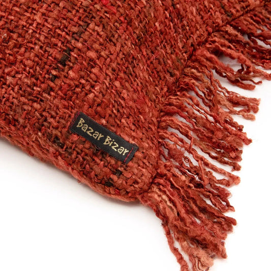 Jeté orange tissé avec franges, produit La housse de coussin Oh My Gee - Rouge cerise