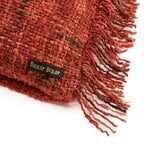 Housse de coussin Oh My Gee avec textile tissé rouge cerise et franges decoratives