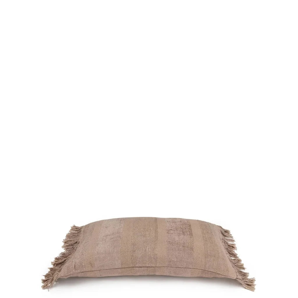 Coussin rectangulaire à franges en velours béton pour décoration intérieure