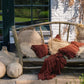Banc en bois rustique avec coussins tissés velours bordeaux Oh My Gee 30x50_40