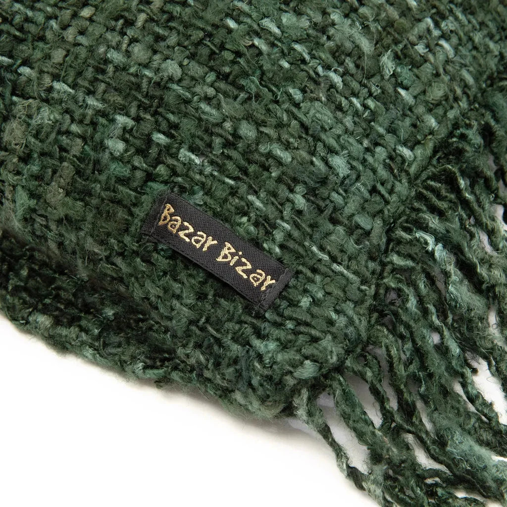 Écharpe verte tissée avec franges, accessoire déco pour La housse de coussin Oh My Gee