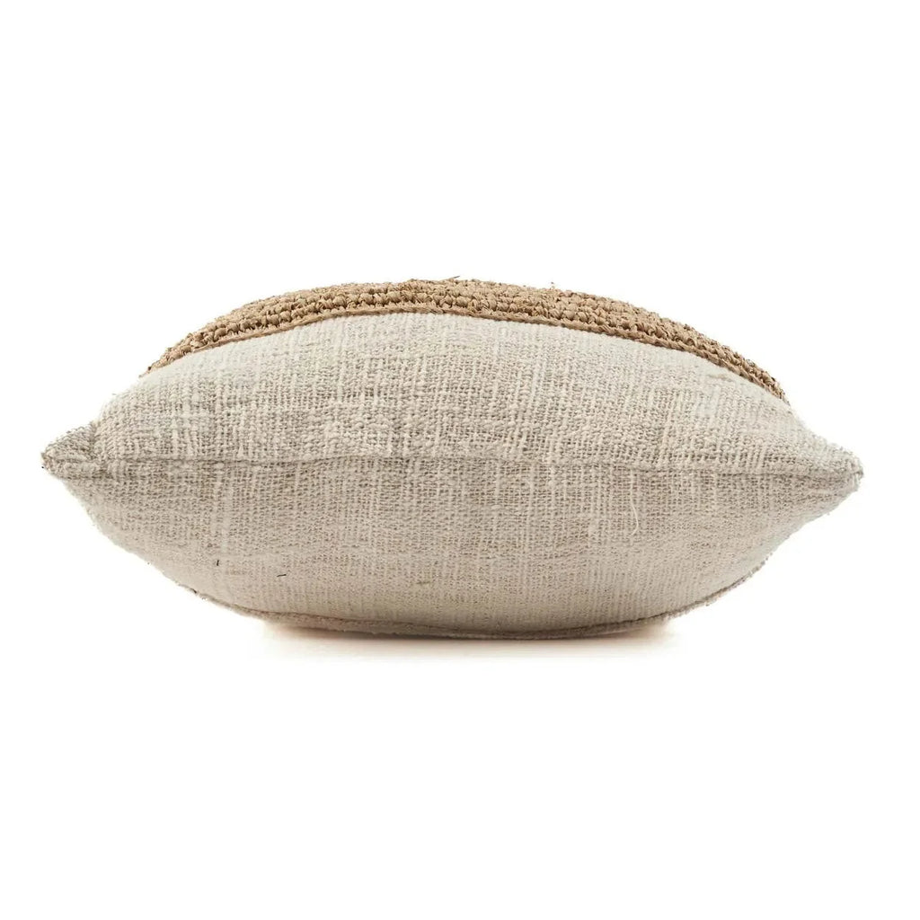 Housse de coussin en raphia et coton 50x50 cm