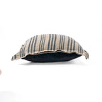 Tablette en bois rustique courbée minimaliste à grain visible