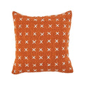 Housse de coussin terracotta brodée en coton motif croix blanches 50x50 cm