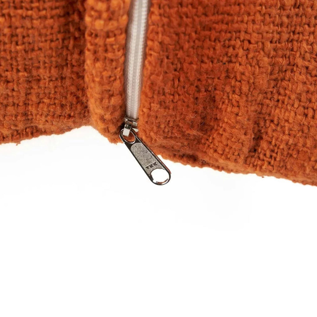 Housse de coussin terracotta en coton brodé avec fermeture éclair argentée 50x50 cm