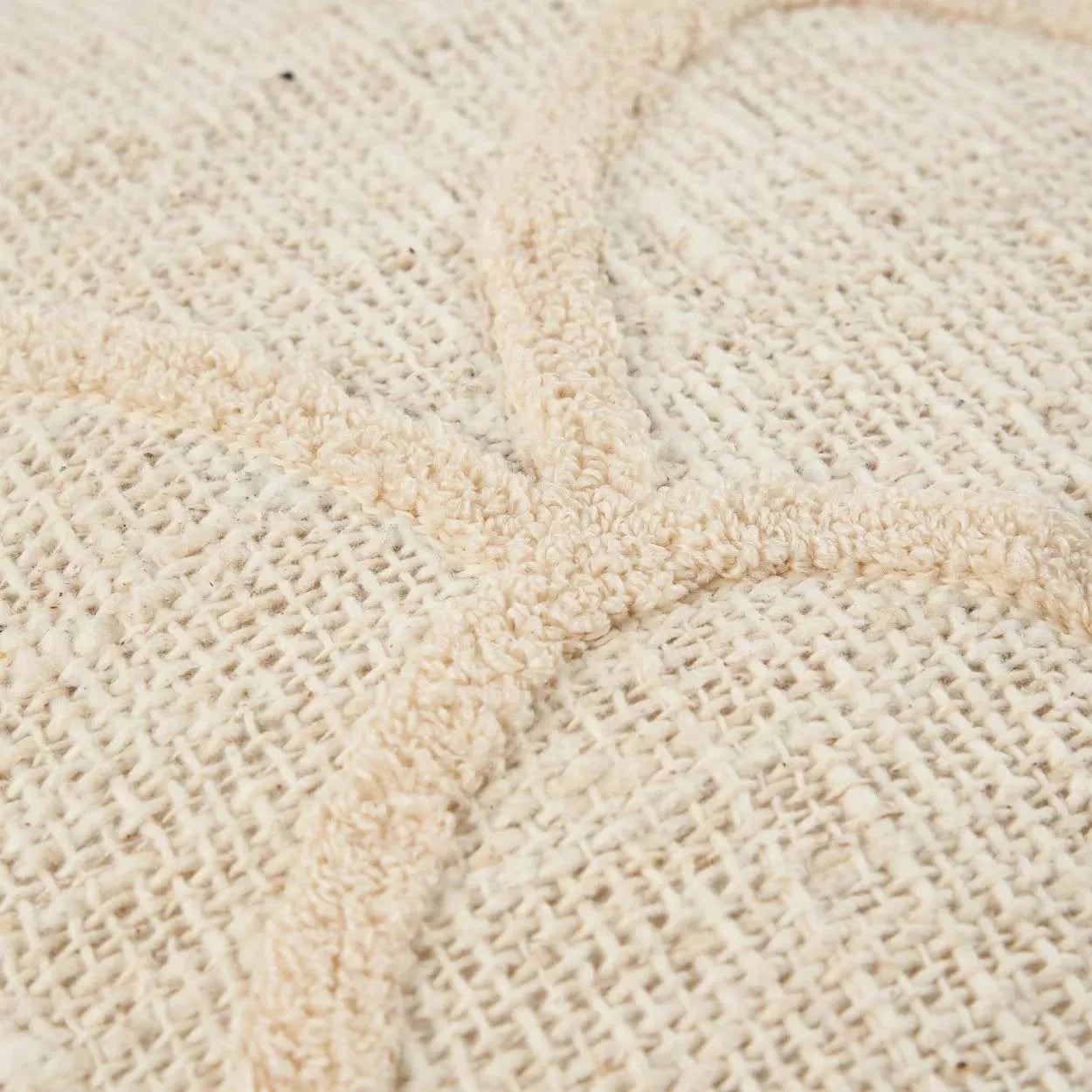 Housse de coussin en tissu naturel coquilles texturées écru 50x50 cm