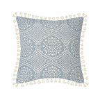 Variante 1 de la housse de coussin bleu géométrique avec franges et motifs géométriques