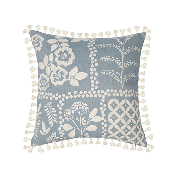 Variante 2 de la housse de coussin bleu géométrique avec imprimés géométriques et franges