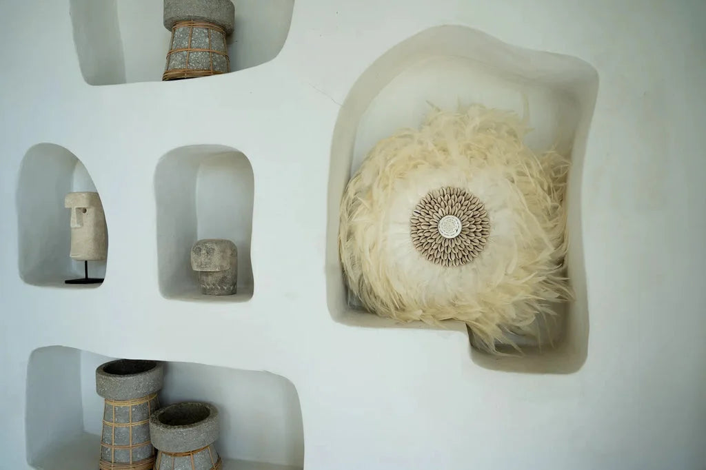 Décoration murale en plumes blanches pour Le Juju côtier Blanc L_40