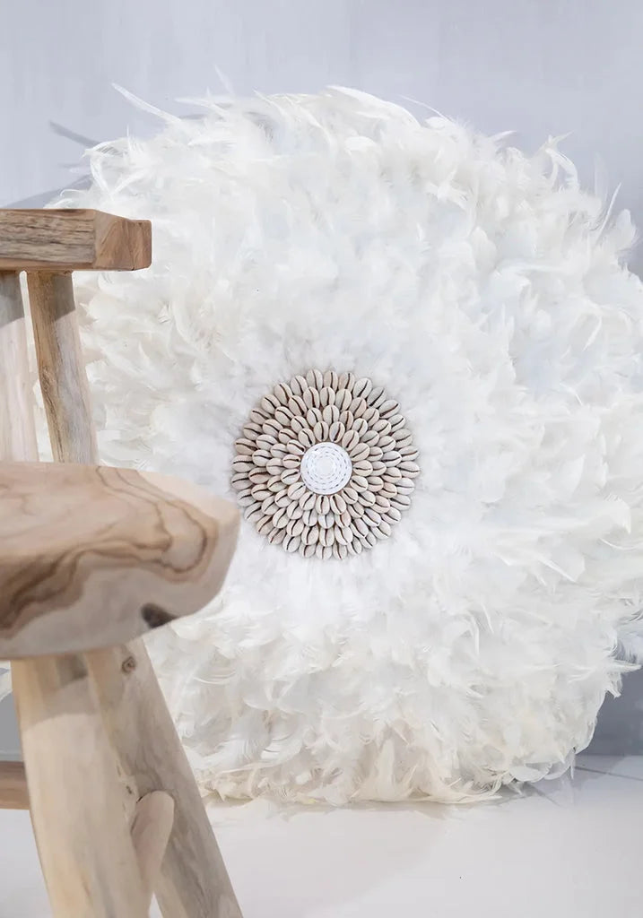 Décoration murale en plumes avec centre en coquillage pour Le Juju côtier Blanc L_40