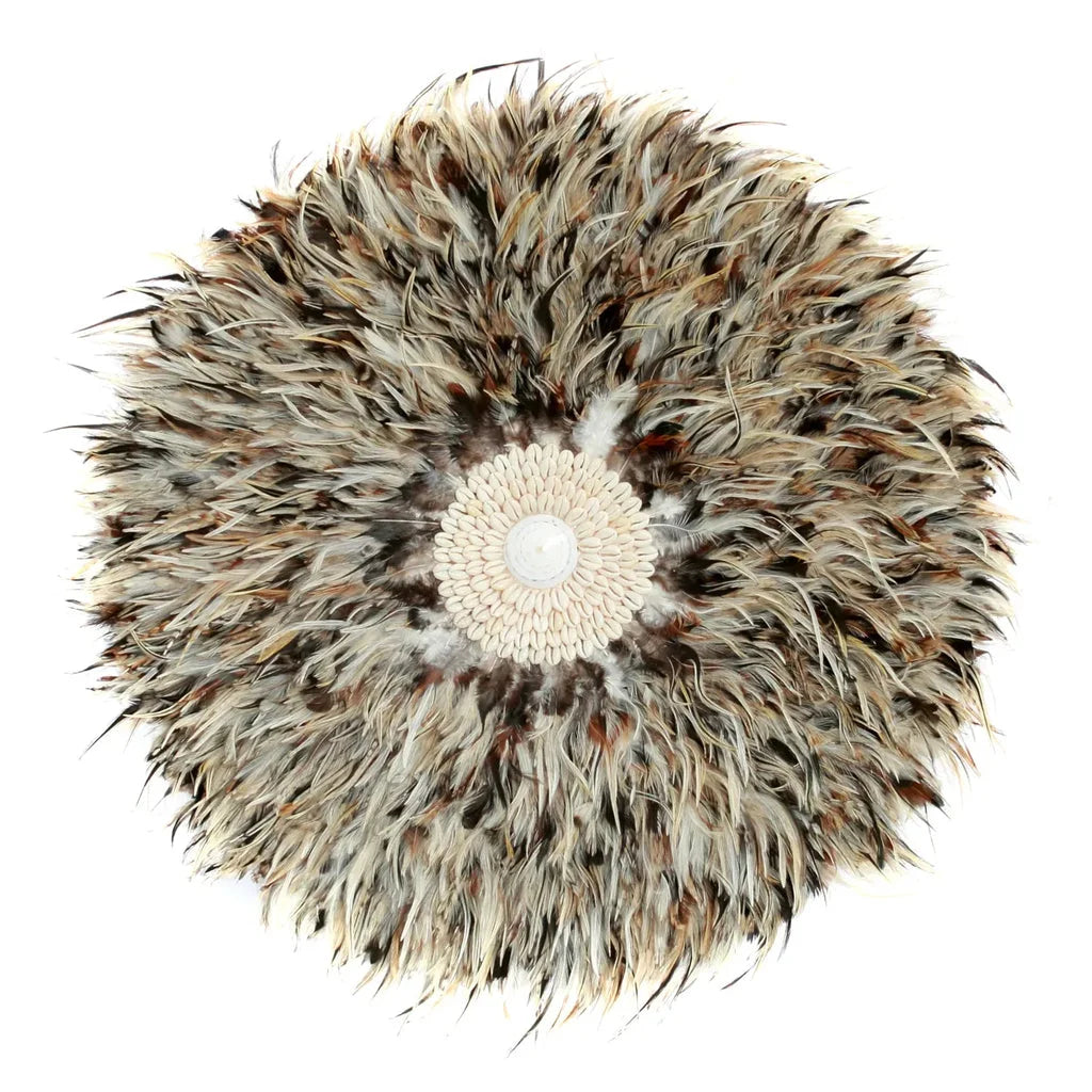 Décoration murale en plumes avec centre en coquillage, gris brun, diamètre 60 cm
