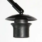 Base en métal noir pour lampadaire arc H180 cm avec abat-jour rotin ajouré