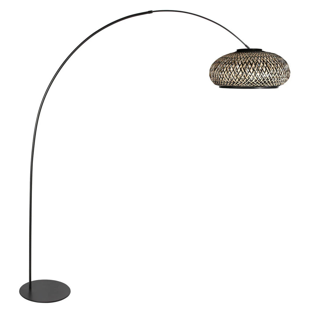 Lampadaire arqué noir avec abat-jour en rotin tressé naturel de 193 cm