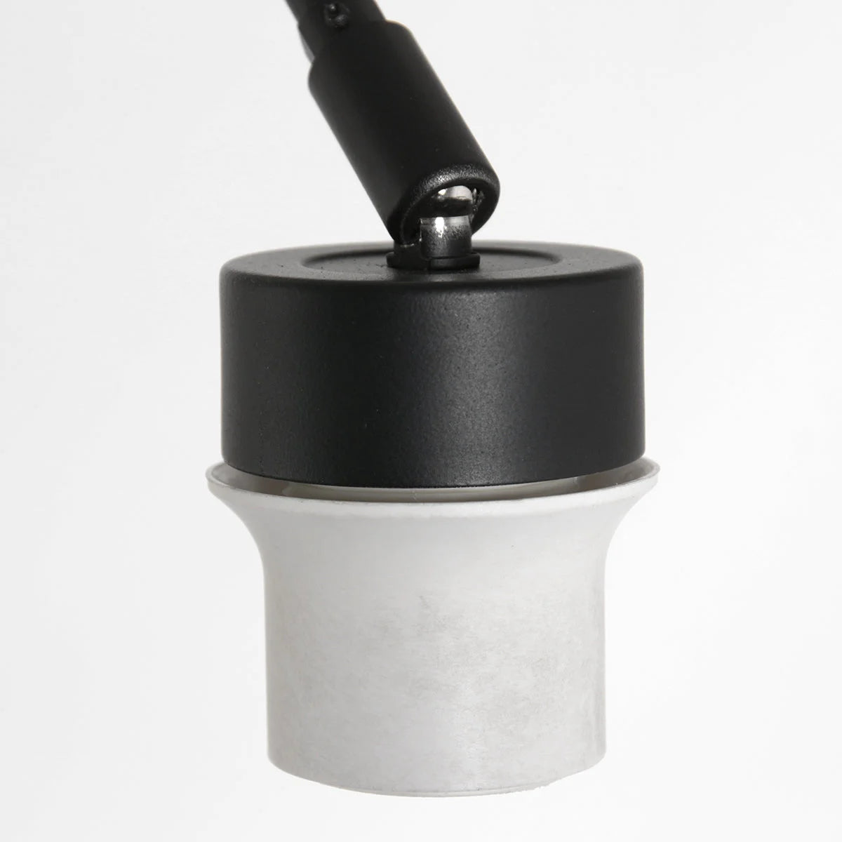 Base cylindrique lampadaire noir et naturel en bambou tressé mat H250 cm