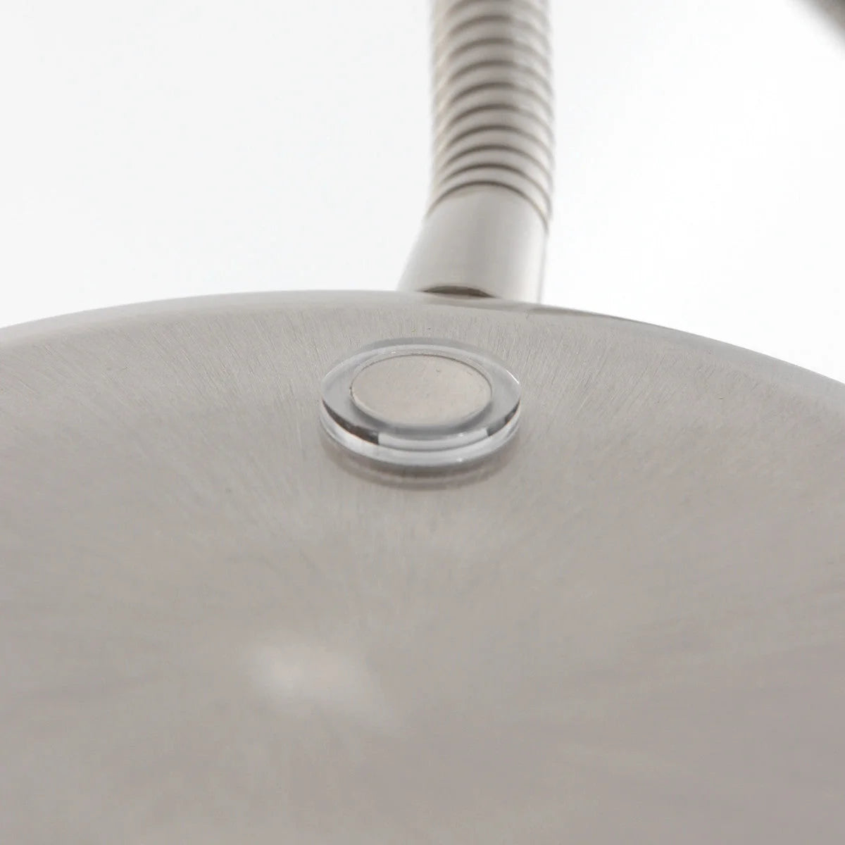 Base de lampe en métal brossé avec bras orientable et bouton poussoir H132 cm