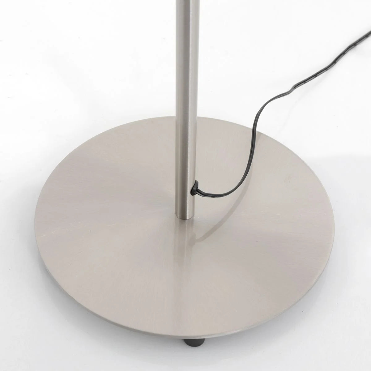 Base de lampe en métal brossé avec cordon noir pour Lampadaire en métal à bras orientable avec variateur