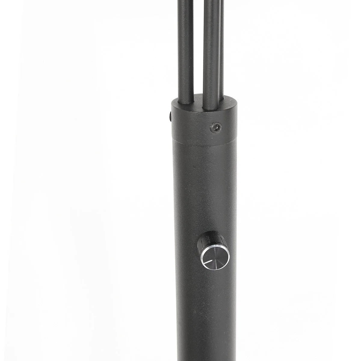 Poteau réglable en métal noir avec deux bras courbés et bouton inférieur pour Lampadaire en métal noir à 3 bras courbés abat-jour en cannage naturel