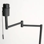 Bras de lampe articulé en métal noir mat avec interrupteur à chaînette et douille filetée