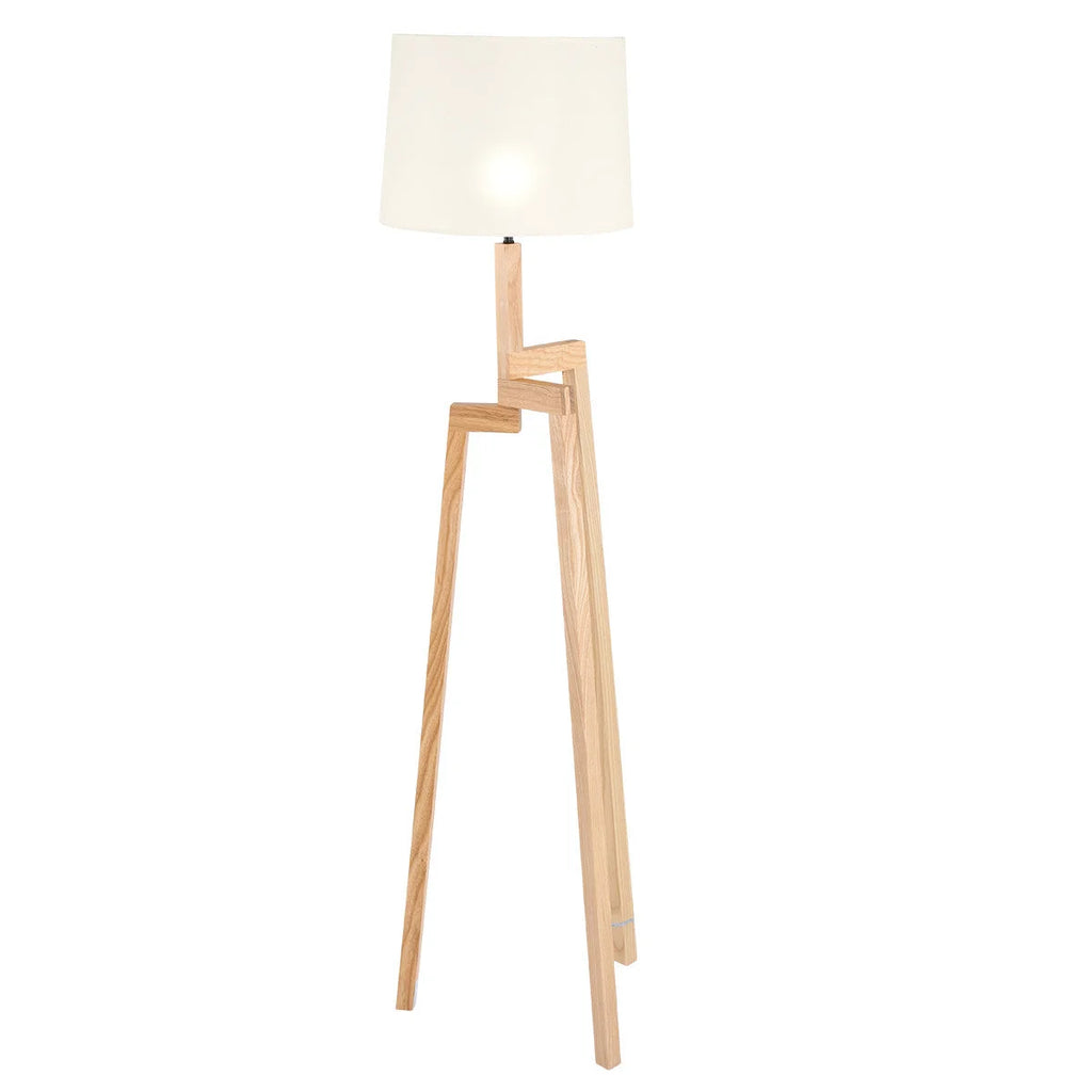 Lampadaire tripode en bois clair avec abat-jour en tissu blanc tambour H135 cm