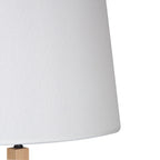 Abat-jour en tissu blanc avec base en bois clair pour lampadaire tripode H135 cm