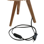 Cordon d’alimentation noir avec interrupteur et prise UE, enroulé près des pieds en bois de la lampe à poser en rotin naturel