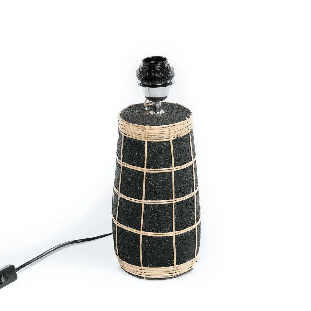 Lampe à poser en terracotta et rotin noir texturé – H56 cm