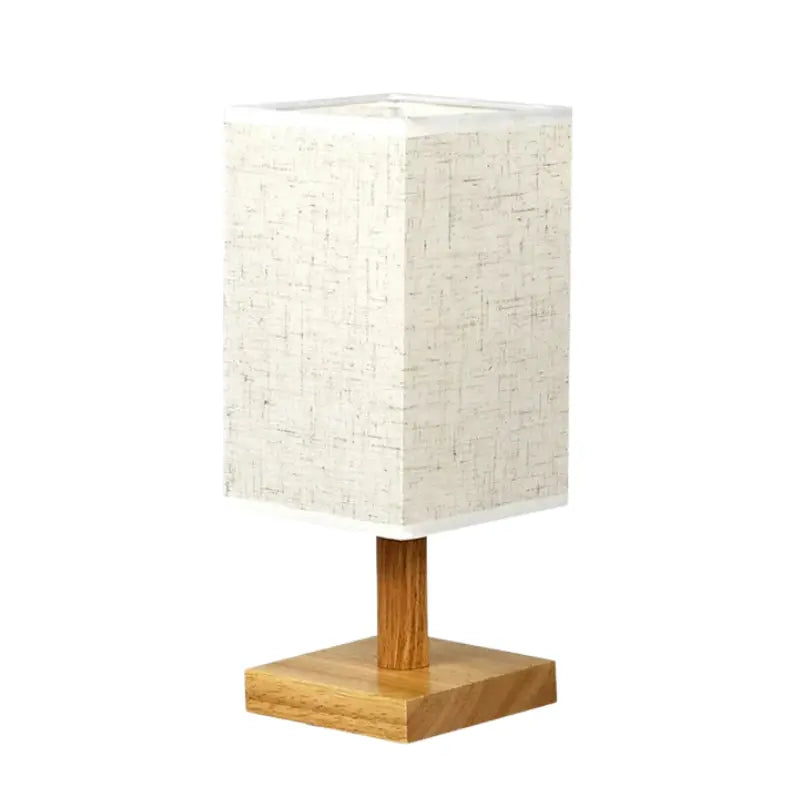 Lampe en bois carré fond blanc