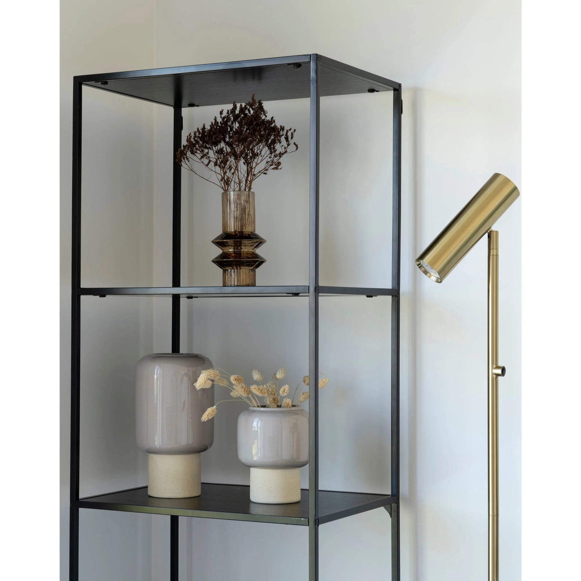 Étagère en métal noire design pour salon ou chambre, H150 cm