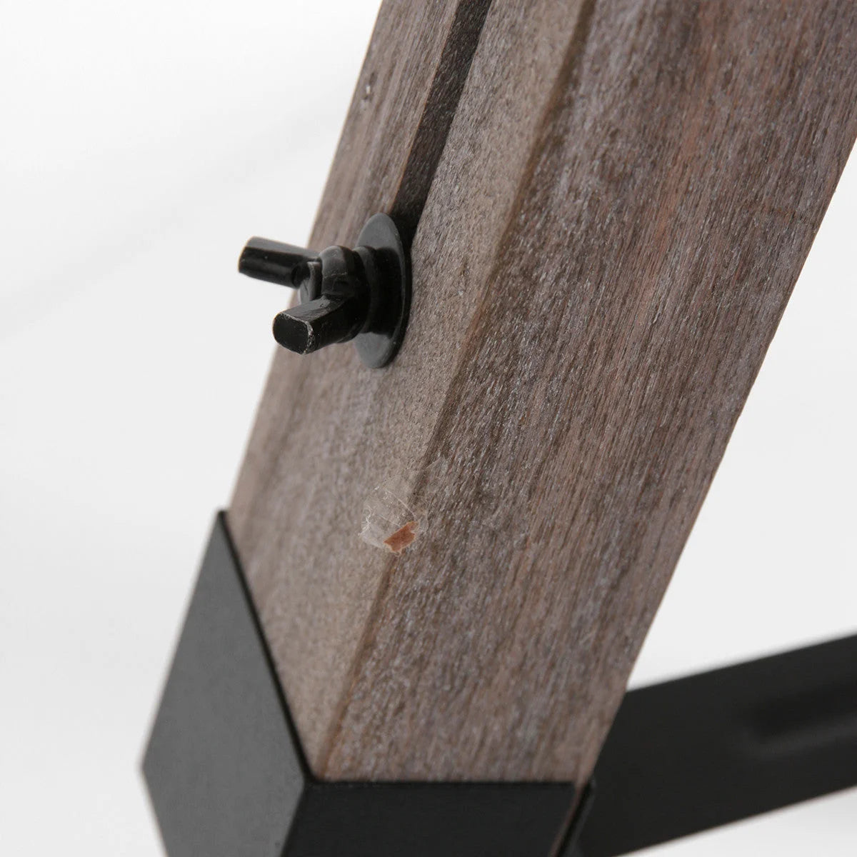 Lampe sur pied trépied en bois avec cadre noir et abat-jour en tissu noir