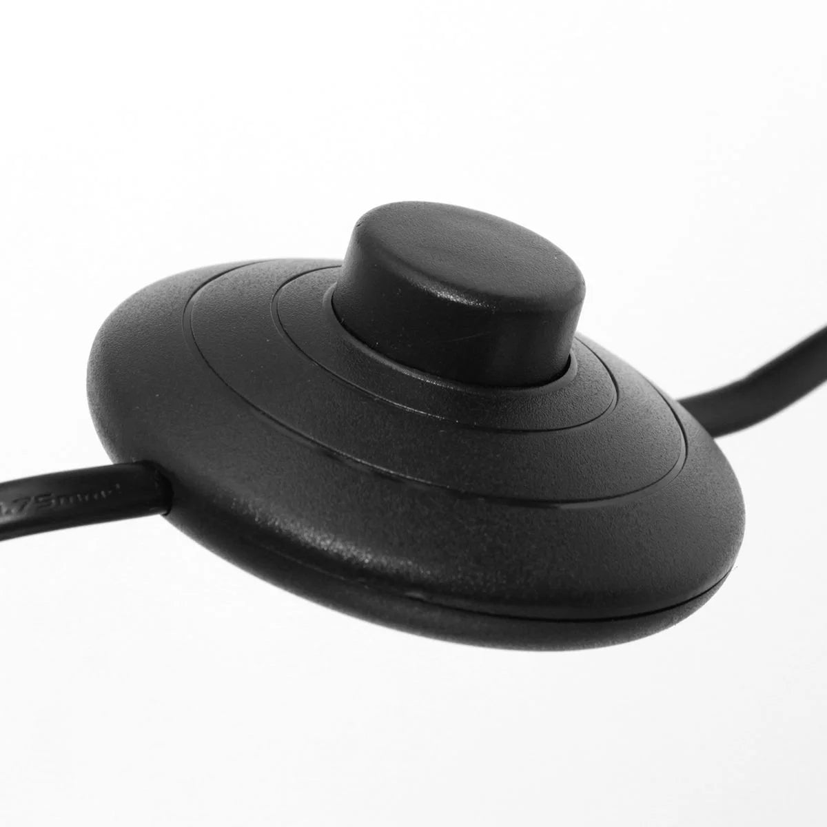 Interrupteur au pied noir sur Lampe sur pied trépied bois et métal abat-jour bambou noir